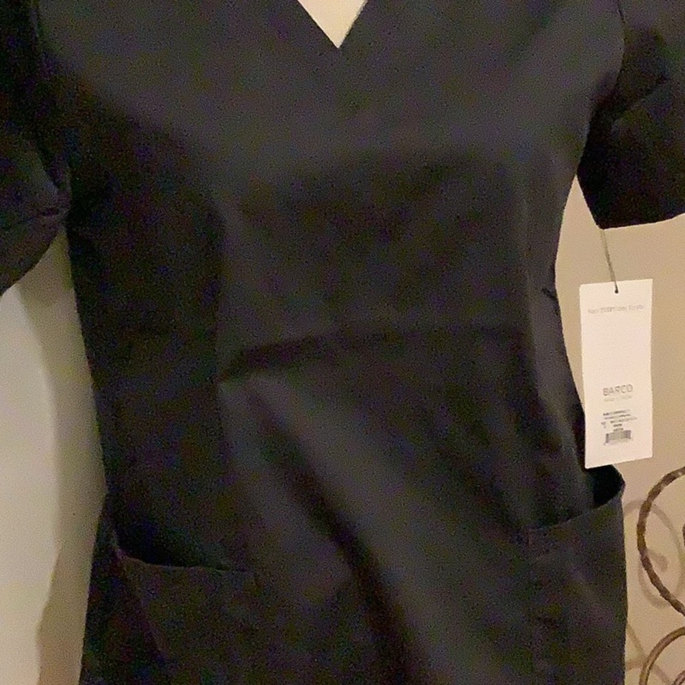 Scrubs bundle two - Picture 8 of 12